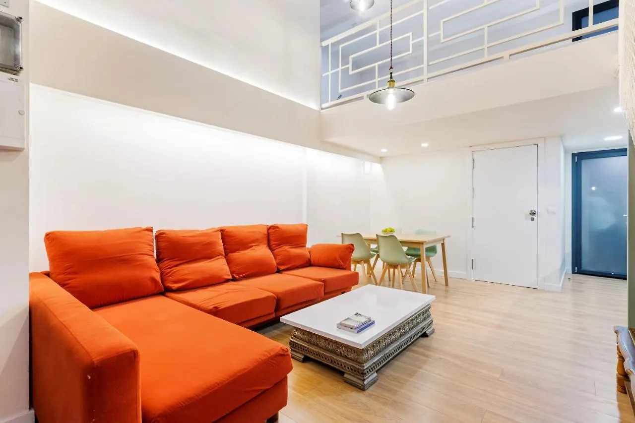 Quiet Gem With Jacuzzi In The City Center Barselona İspanya